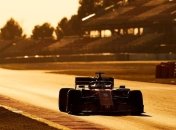 На болидах Феррари появятся специальные наклейки