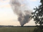 В небо поднялся черный дым: в России потерпел крушение военный вертолет (фото, видео)