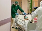 Каждый второй - тяжелый: сводка по COVID-19 в Украине на 24 февраля