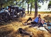 Незабываемое путешествие: молодая семья на мотоцикле посетила 41 страну (Фото)