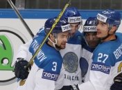 В Казахстане хоккеисты устроили сразу пять драк на площадке (Видео)