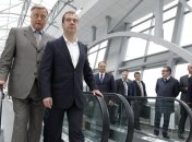 Российский премьер Медведев прибыл на спорный Курильский остров