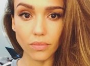 Джессика Альба впервые опубликовала фото своего новорожденного сына