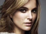 Натали Портман обескуражила размером своего живота 