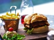 А фаст-фуд то полезен: чем же хороша "быстрая еда"