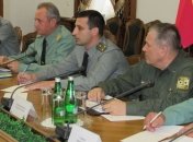 Муженко рассказал Хугу, как боевики придерживаются "тишины"