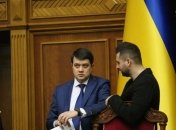 Разумков наполягає на ухваленні закону про позбавлення мандату за "кнопкодавство"