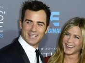 Дженнифер Энистон призывает бойкотировать предполагаемую пассию своего бывшего 