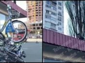 В Европу идем: издевательства над прокатным транспортом в Киеве разгневали сеть (фото)