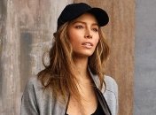 Все хорошо? Джессика Бил вышла в свет на фоне слухов (Фото)