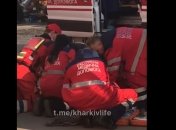 Вслед за одной трагедией новое ЧП: у харьковчанина посреди улицы остановилось сердце (видео)