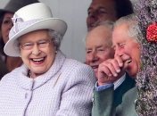 "Она от души смеется": биограф рассказала о настоящем характере Елизаветы II 