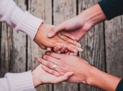 Украинцы могут бесплатно получить психологическую помощь из-за коронавируса: как это сделать