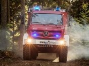 Гроза лесных пожаров: Mercedes представил уникальное авто для пожарных служб (Видео)
