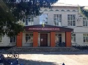 На Сумщине школьный конфликт дошел до суда: учительницу обвиняют в буллинге, а родителей – в угрозах