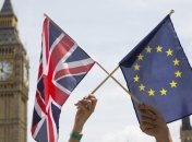 Сторонники Brexit вырвались в лидерство после подсчета в 50% округов