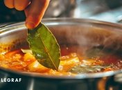 Решающий момент вкуса (фото создано с помощью ИИ)