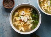 Этот суп станет отличным вариантом обеда (изображение создано с помощью ИИ)