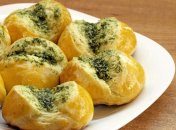 Чесночные булочки - видео рецепт