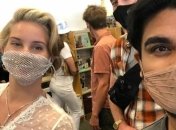 "Королева громадського здоров'я": Лана Дель Рей обурила фанатів маскою для лиця