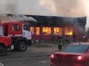 Под Харьковом сгорело отделение «Новой почты» (фото, видео)