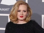 Певица Адель борется с лишним весом через слезы