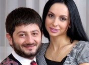 Жена знаменитого комика показала семейный снимок