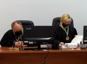 Украинский судья заснул прямо во время заседания: видео инцидента попало в сеть