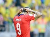 Представитель сборной Бразилии ударил чилийского нападающего