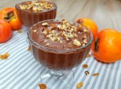 Шоколадний десерт з хурмою