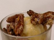 Мороженое с эспрессо и орехами