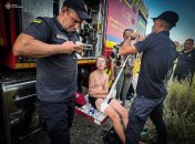 Мальчик три часа сидел в болоте: под Киевом провели уникальную спасательную операцию