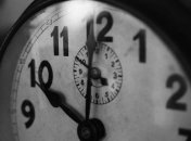 У березні українці переведуть стрілки годинників вперед