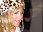 Почему Ксения Собчак носит зэковскую одежду?