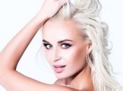 Полина Гагарина показала новорожденную дочь