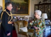 Елизавета II впервые за месяц появилась на публике