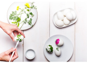 Мастер-класс: как сделать пасхальные яйца с растительными узорами