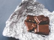 Шоколад піднімає настрій та загальне самопочуття