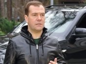 Медведев об Интернете: мы разберемся как и что регулировать