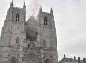 Пожар в соборе во Франции: пожар полностью потушили