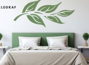 Малюнок рослини над ліжком