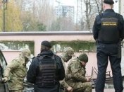Арестованный в Крыму украинский моряк передал записку родным