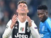 Роналду показал странный жест партнерам после окончания матча с Аяксом (Видео)