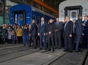 Зеленский распорядился: Государство закажет три дизель-поезда и 90 вагонов у КВСЗ