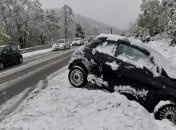 Францию засыпало снегом уровнем до 40 см: более 200 домов обесточены