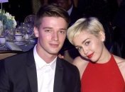 Майли Сайрус впервые встретилась со Шварценеггером после расставания