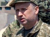 Турчинов потребовал арестовать виновных в срыве поставок бронежилетов