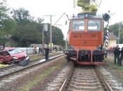 Смертельное ДТП с поездом на Киевщине: появились подробности