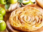 Листковий пиріг з яблуками