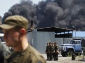 ГСЧС отозвала часть спасателей, которые тушили пожар на нефтебазе